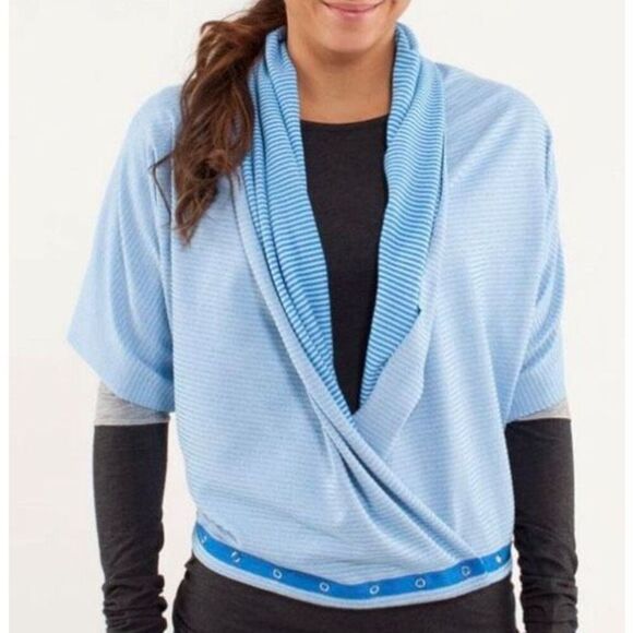 Nice Lululemon Vinyasa Snap Scarf wrap shawl Blue Perfect for travel Versatile - Picture 2 of 7